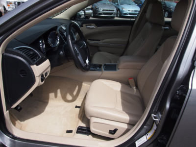 2011 Chrysler 300  Limited