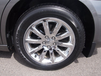 2011 Chrysler 300  Limited