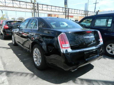 2012 Chrysler 300  Limited