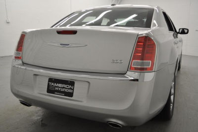 2012 Chrysler 300  Limited