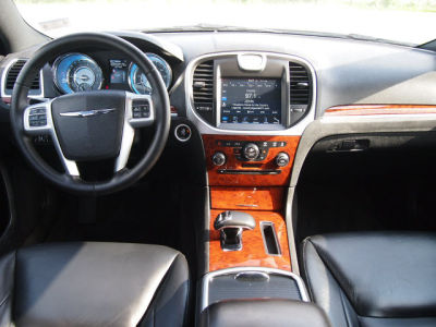 2012 Chrysler 300  Limited