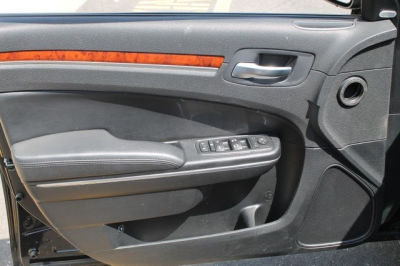 2012 Chrysler 300  Limited