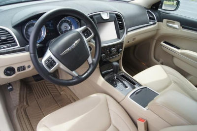 2011 Chrysler 300  Limited