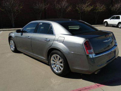 2012 Chrysler 300  Limited