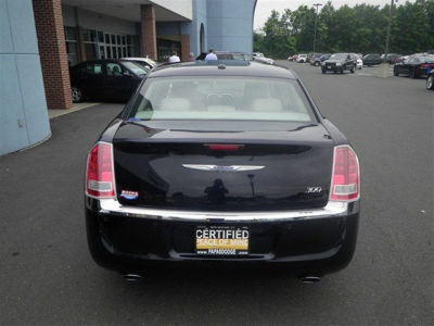 2011 Chrysler 300  Limited