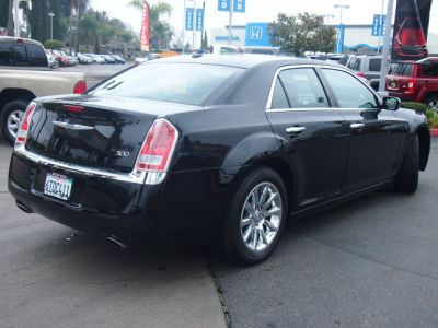 2012 Chrysler 300  Limited
