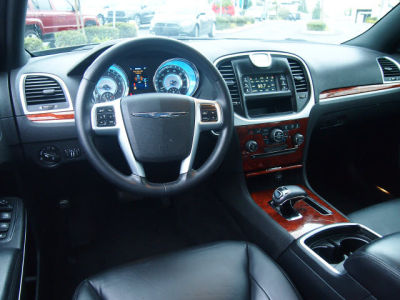 2012 Chrysler 300  Limited