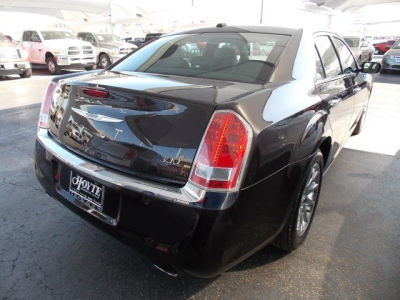2012 Chrysler 300  Limited