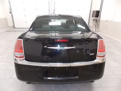 2012 Chrysler 300  Limited