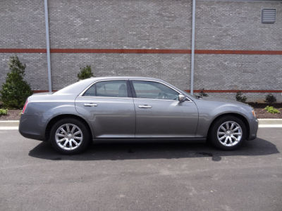 2012 Chrysler 300  Limited
