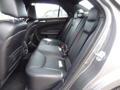 2012 Chrysler 300  Limited