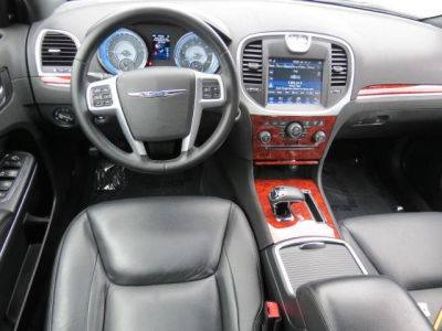 2012 Chrysler 300  Limited