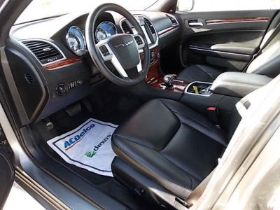 2012 Chrysler 300  Limited