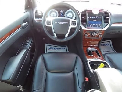 2012 Chrysler 300  Limited