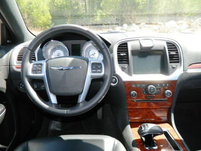 2012 Chrysler 300  Limited