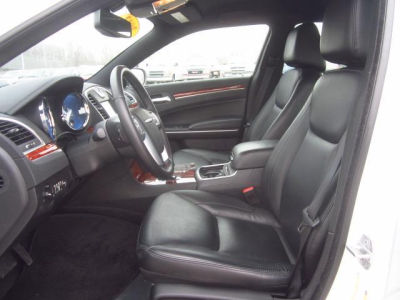 2012 Chrysler 300  Limited