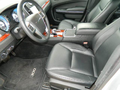 2012 Chrysler 300  Limited