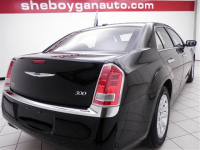 2012 Chrysler 300  Limited