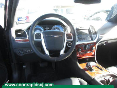 2012 Chrysler 300  Limited