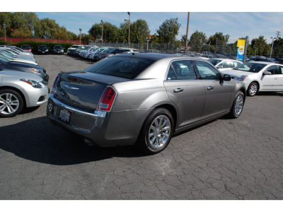 2012 Chrysler 300  Limited