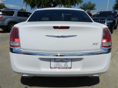 2012 Chrysler 300  Limited