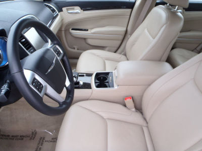 2012 Chrysler 300  Limited