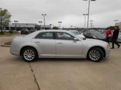 2012 Chrysler 300  Limited