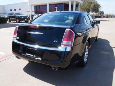2012 Chrysler 300  Limited