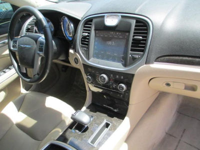 2012 Chrysler 300  Limited