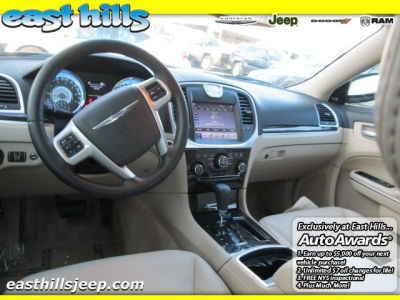 2011 Chrysler 300  Limited