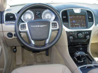 2012 Chrysler 300  Limited