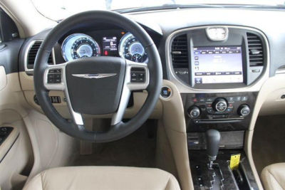 2011 Chrysler 300  Limited