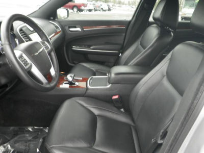 2012 Chrysler 300  Limited