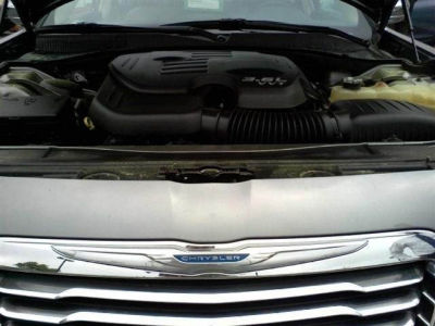 2012 Chrysler 300  Limited