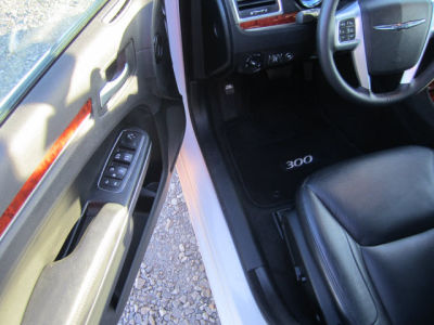 2012 Chrysler 300  Limited