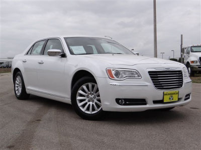 2011 Chrysler 300  Limited