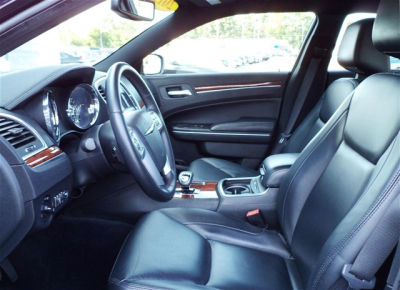 2012 Chrysler 300  Limited