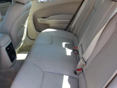 2012 Chrysler 300  Limited