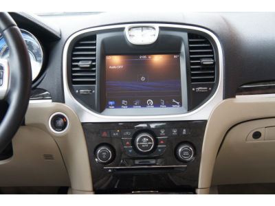 2012 Chrysler 300  Limited