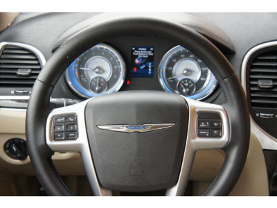 2012 Chrysler 300  Limited