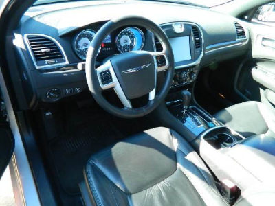 2011 Chrysler 300  Limited