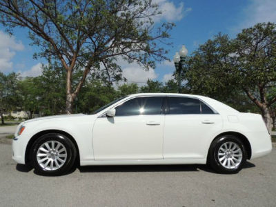 2013 Chrysler 300  Base