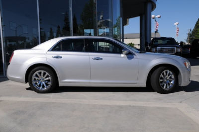 2012 Chrysler 300  Limited
