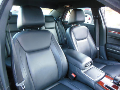 2012 Chrysler 300  Limited