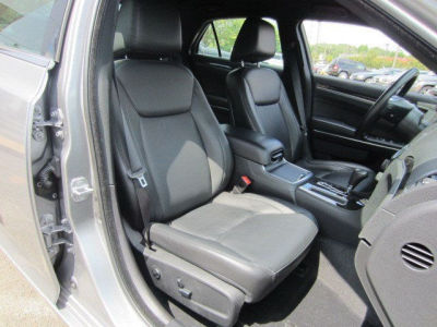 2011 Chrysler 300  Limited