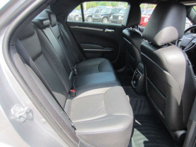 2011 Chrysler 300  Limited