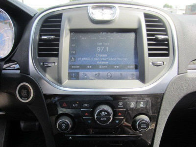 2011 Chrysler 300  Limited