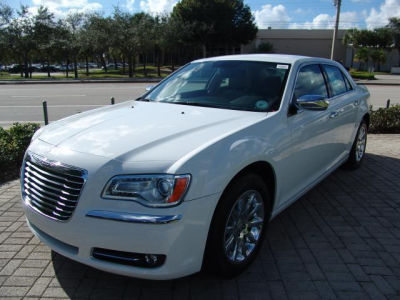 2011 Chrysler 300  Limited