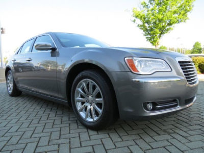 2011 Chrysler 300  Limited