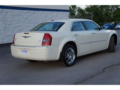 2010 Chrysler 300  Limited
